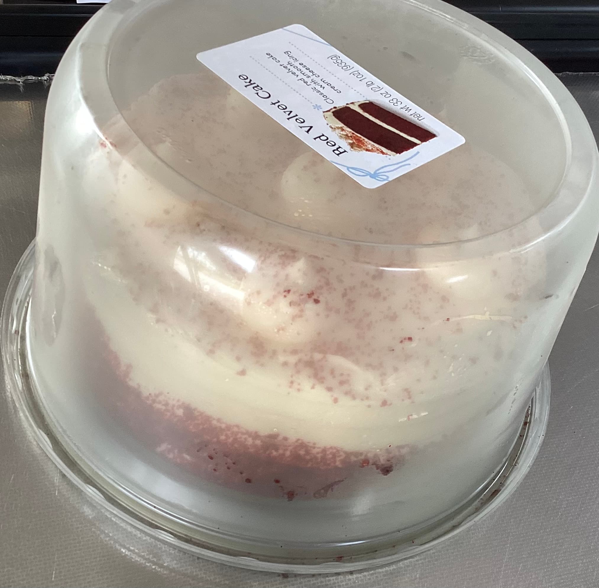 DL RED VELVET CAKE ENTERO