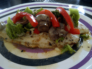 CORVINA CON HONGOS FRESCOS